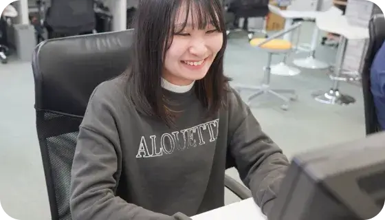 今まで30分ほど掛かっていたクレーム対応をAIに代替し、社員の負担が減り、離職率が減少